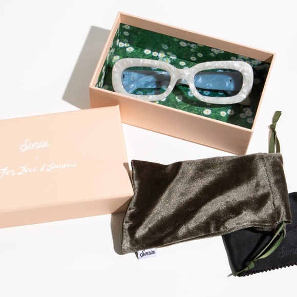 COPY - Sonix For Love & Lemons Minnie Pearl Sunglasses - Picture 3 of 3